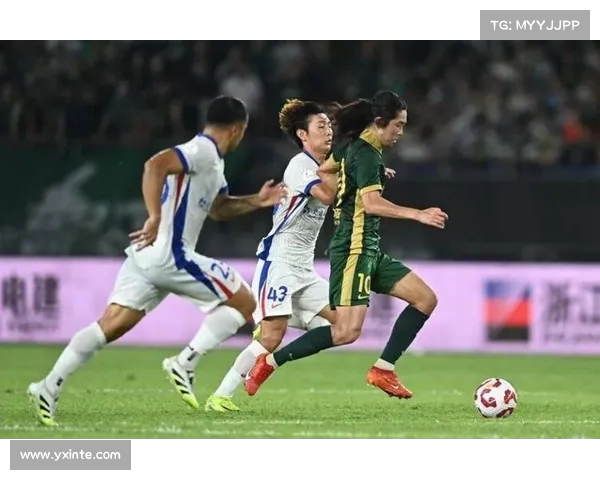 浙江1-0津门虎半场战报 亚戈-卡列洛破门错失空门遗憾不断 浙江1-0津门虎半场战报 亚戈-卡列洛破门错失空门遗憾不断